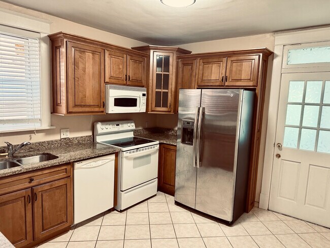 Kitchen 2 of 2 - 5331 Devonshire Ave