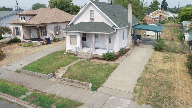 Cute Craftsman home on locate on Spokane'... - Cute  Craftsman home on locate on Spokane'...