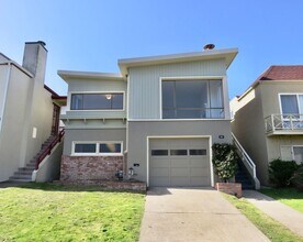 Building Photo - 52 Oakmont Dr
