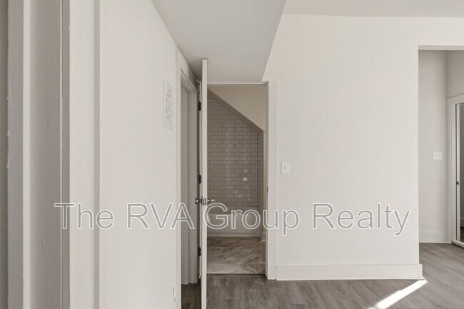 Building Photo - 27 S Jefferson St