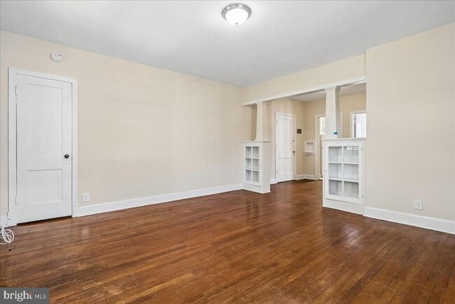 Building Photo - 3944 7th St NE