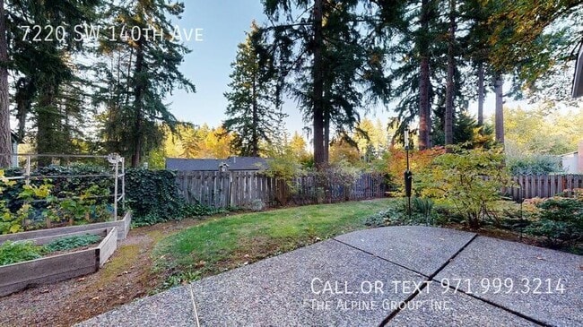 Building Photo - 7220 SW 140th Ave