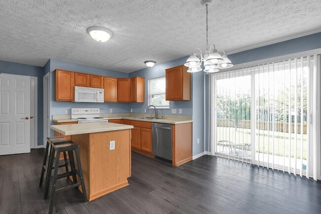 Building Photo - 6121 Nasby Dr