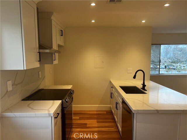Building Photo - 72546 Edgehill Dr