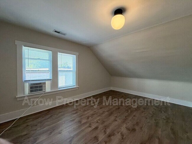 Building Photo - 1459 Plum St