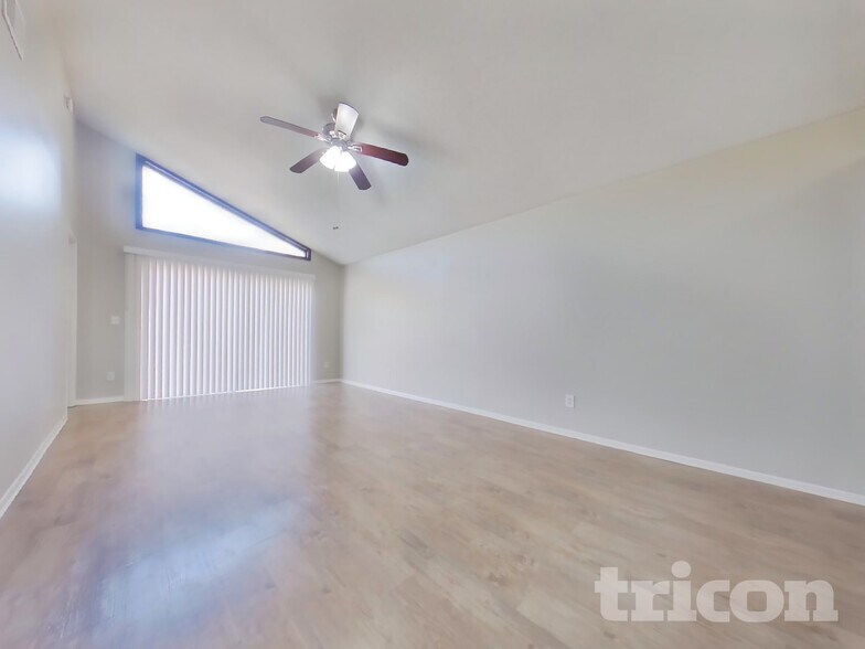 Building Photo - 1253 Ashworth Dr