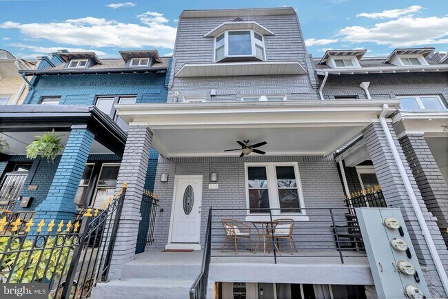 Building Photo - 210 Upshur St NW