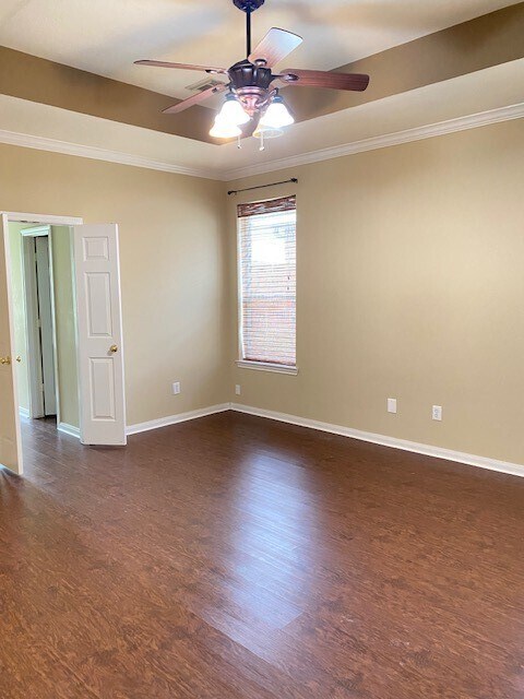 Building Photo - 3215 Worthington Dr