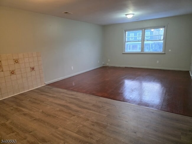 Building Photo - 1025 Lafayette St