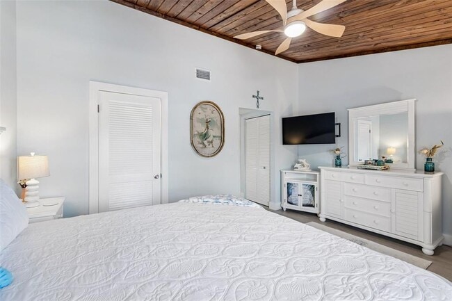 Building Photo - 505 Plaza Seville Ct