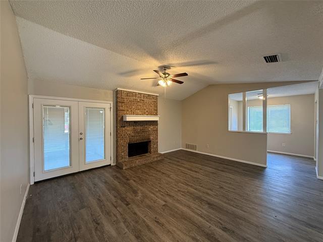 Building Photo - 814 Villa Ridge Dr