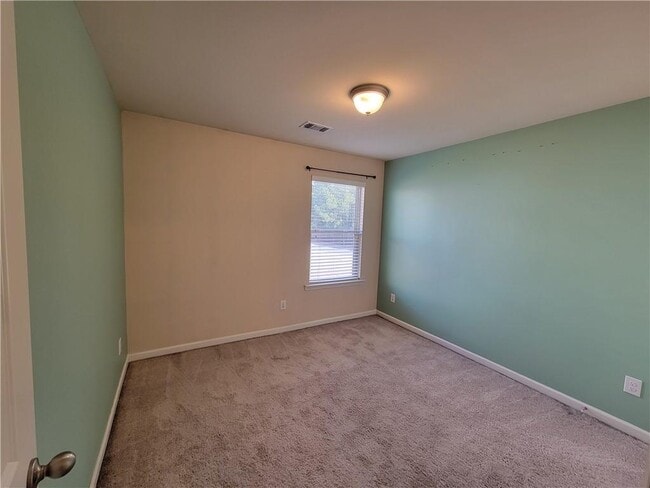 Building Photo - 1525 Landmark Ln