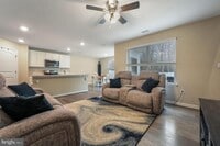 Building Photo - 504 Currant Cir