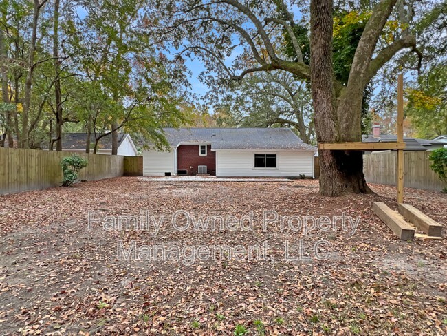 Building Photo - 1522 Joan St