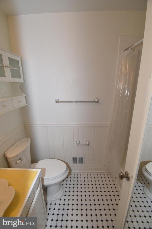 Building Photo - 1342 Chetworth Ct