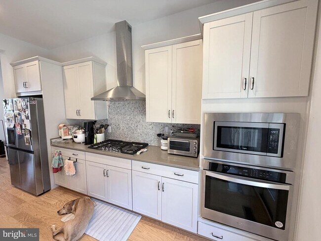 Building Photo - 12305 W Oaks Dr