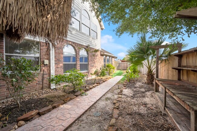 Building Photo - 17439 Memorial Mills Dr