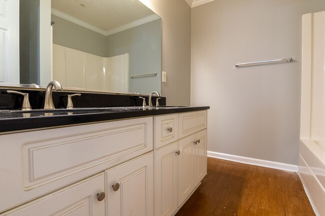 Building Photo - 4711 Brookwood Ln