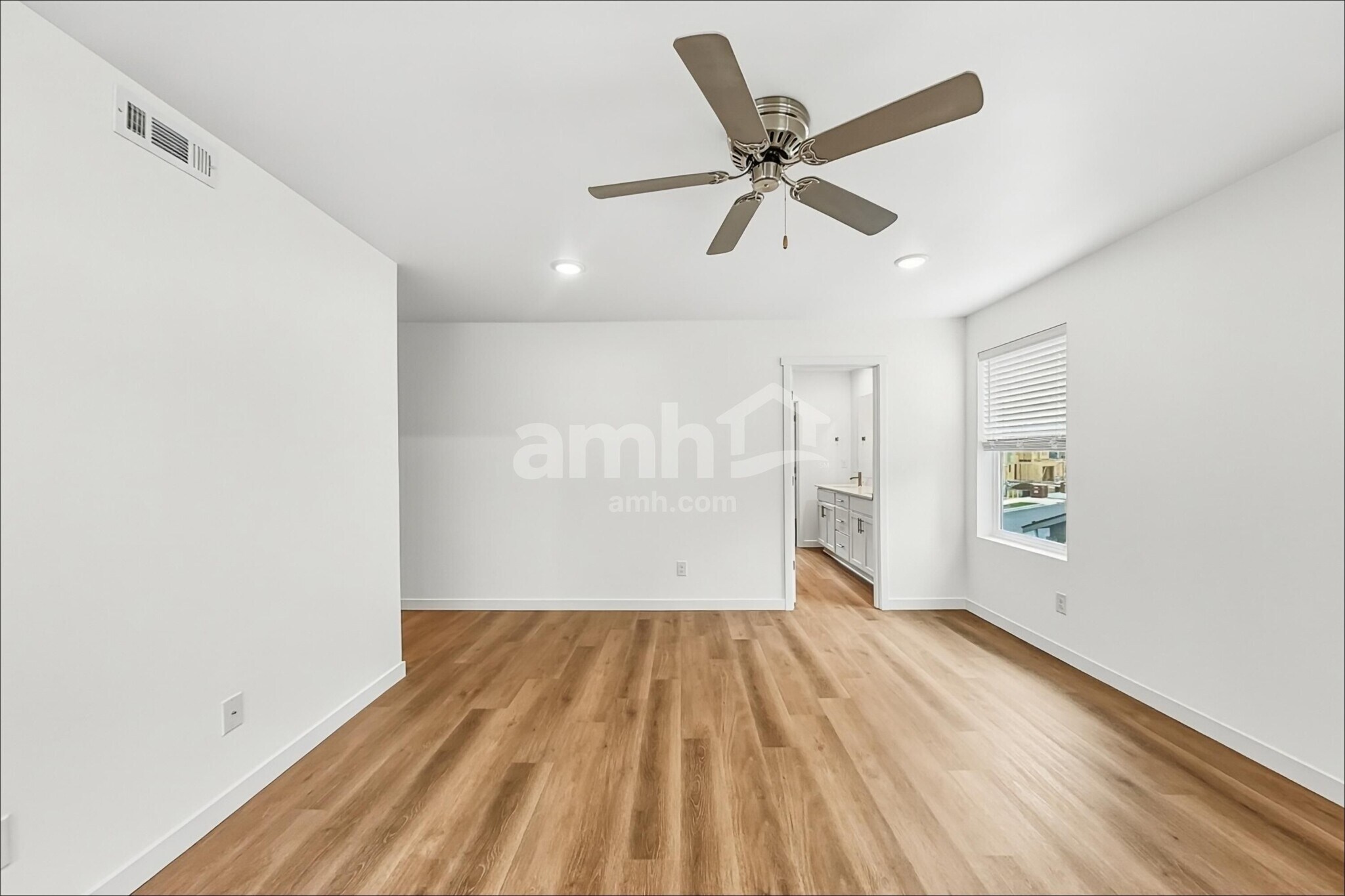 Building Photo - 8023 Verona Lp SW
