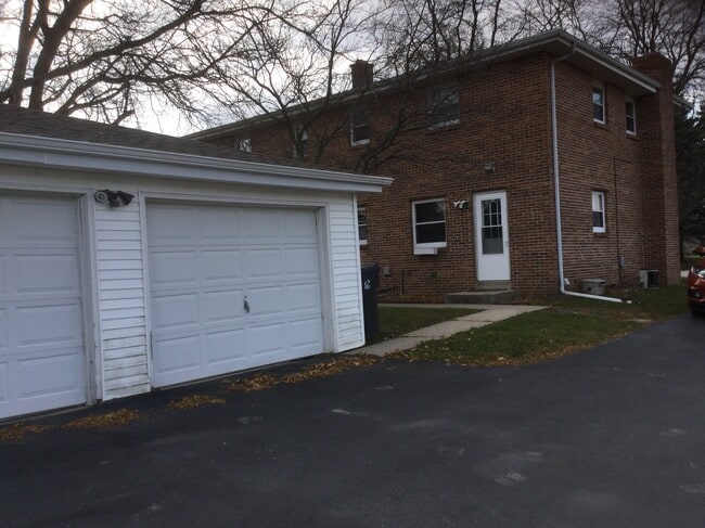 Building Photo - 7952 Daniel Ct