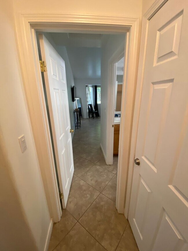 Building Photo - Gated Community of Grand Island in Seven Oaks 2 BD 2 BA Gorgeous House