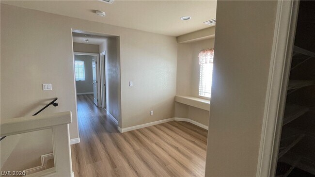 Building Photo - 6384 Stag Hollow Ct