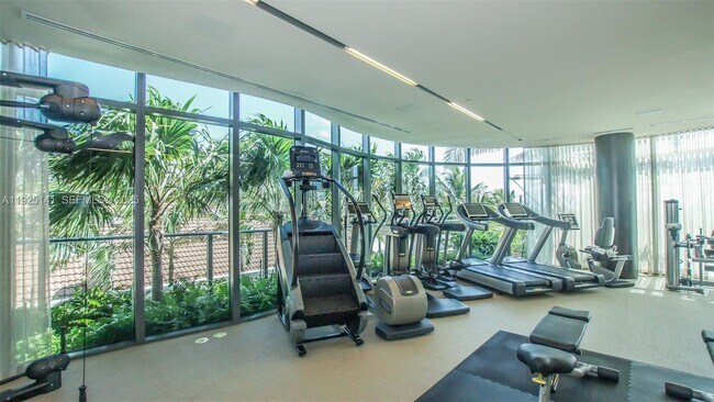 Building Photo - 19575 Collins Ave