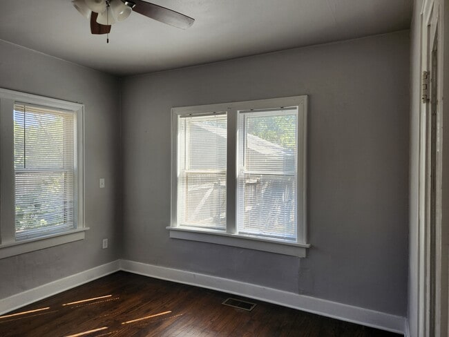 Building Photo - 1008 NW 34th St