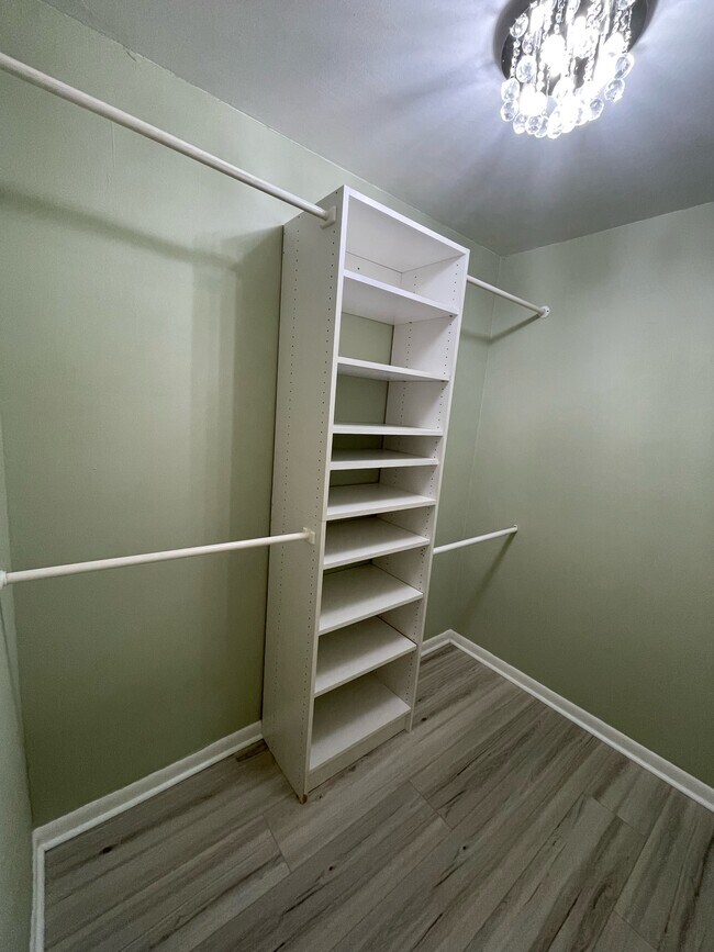Building Photo - 104 Lakewood Dr Apt 21 C