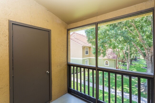 Building Photo - 437 Fountainhead Cir