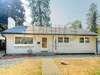 Building Photo - 1324 E 43rd Ave