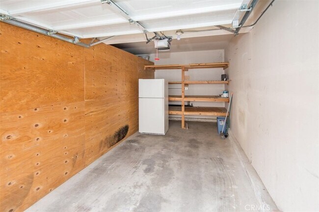 Building Photo - 29 Blue Oak