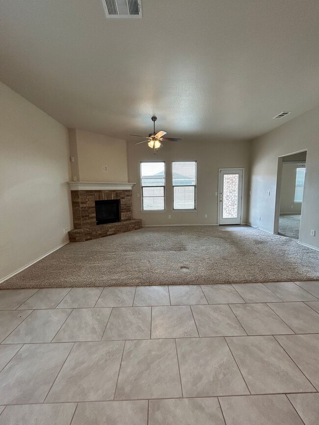 Building Photo - Beautiful 3 bedroom home in Northpark!