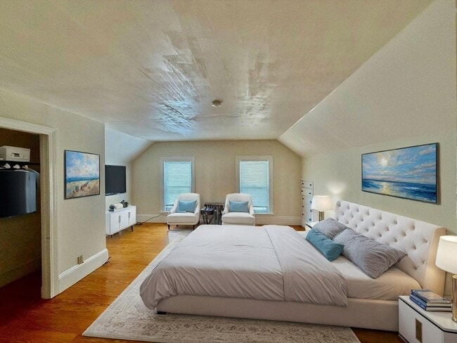 Building Photo - 170 Lincoln Ave