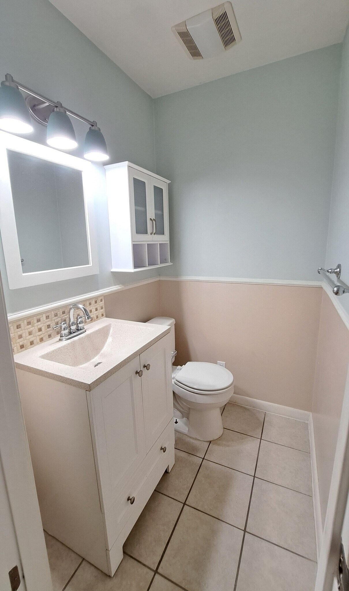 Building Photo - 3909 Ocean View Dr
