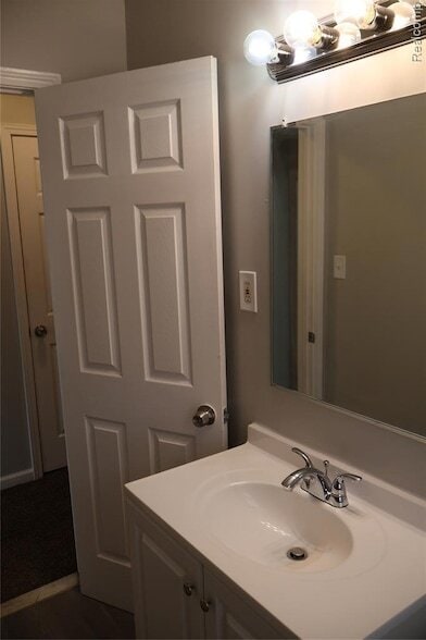 Building Photo - 5559 Bluehill St