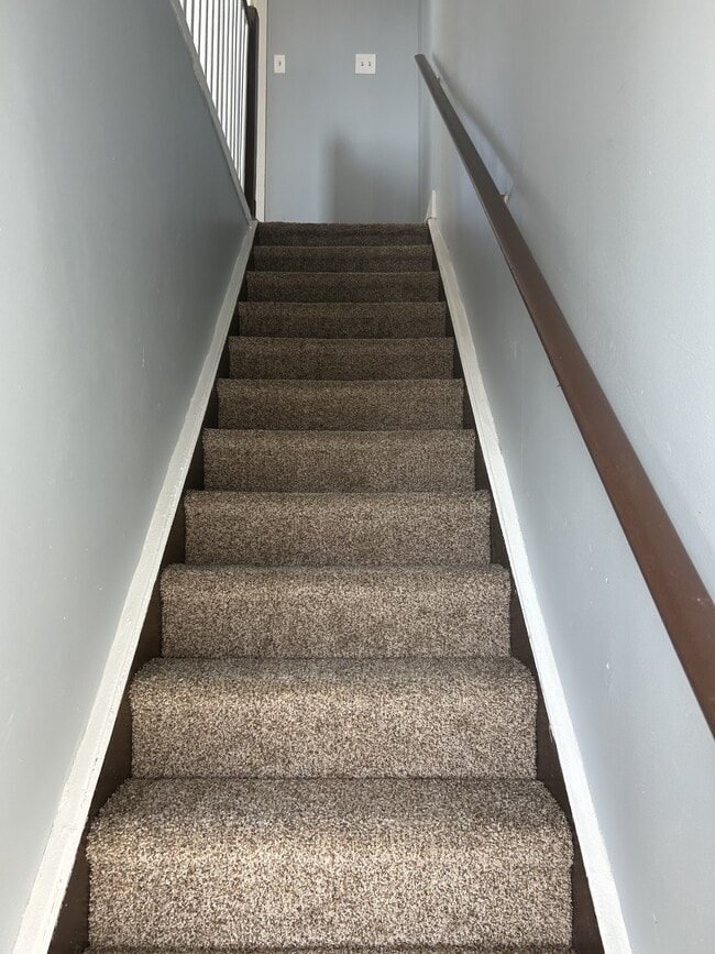 Building Photo - 831 Kirkwood St