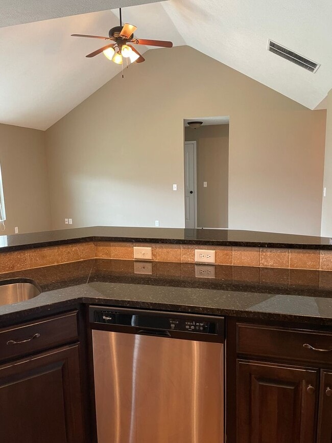 Building Photo - Beautiful all brick, 3-bedroom Republic Home