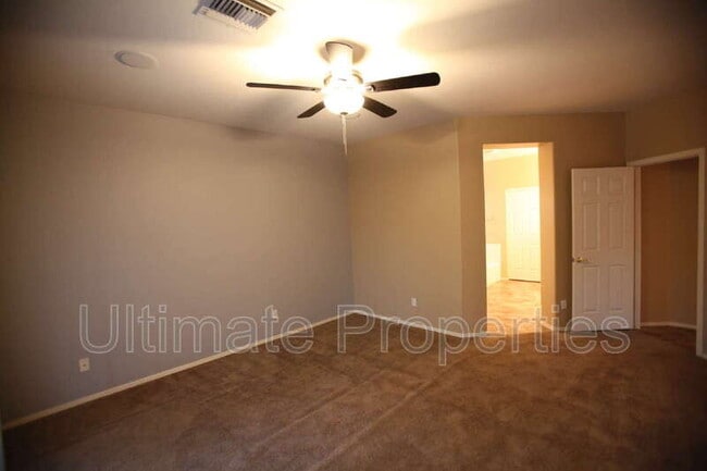 Building Photo - 9453 W Frank Ave