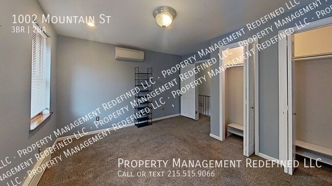 Building Photo - 1002 Mountain St