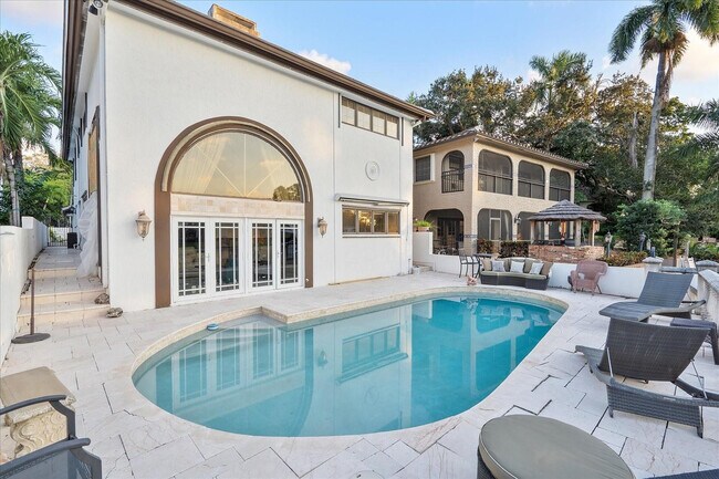 Building Photo - 1421 Ponce de Leon Dr