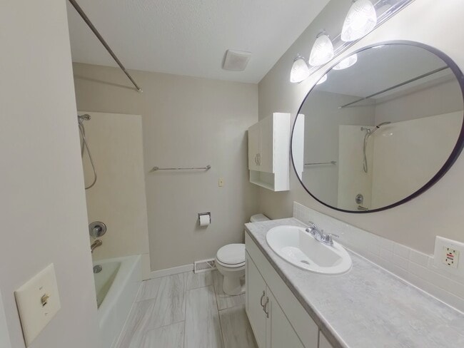 Building Photo - 1224 Richmond St