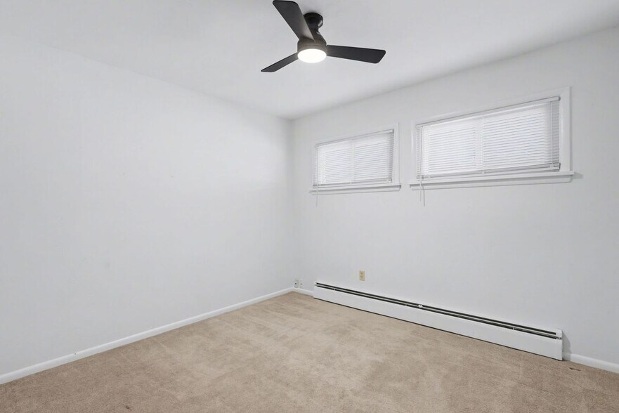 Building Photo - 2215 N Wahsatch Ave