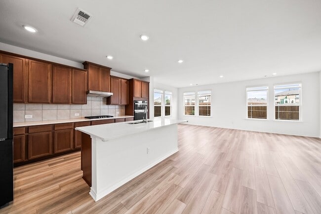 Building Photo - 424 Princewood Dr