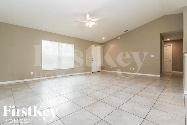 Building Photo - 10379 Grail Ave