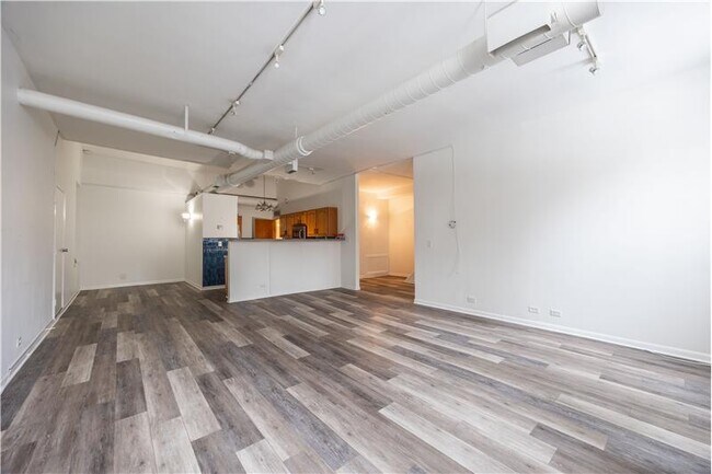 Building Photo - 1844 W Henderson St