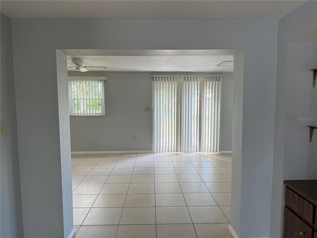 Building Photo - 580 Skylark Ln NW