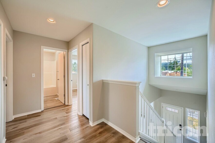 Building Photo - 1308 Bonney Ave