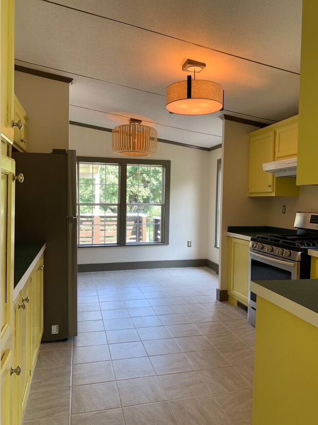 Primary Photo - Beautiful Renovated House on Private Count...