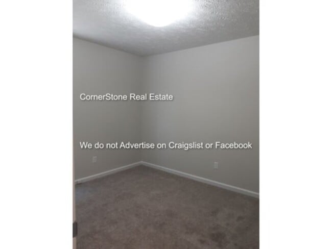 Building Photo - 6701 Pin Oak Ln